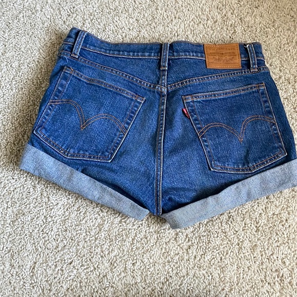 Levi’s button Fly Cuffed Wedgie Short - Picture 2 of 5
